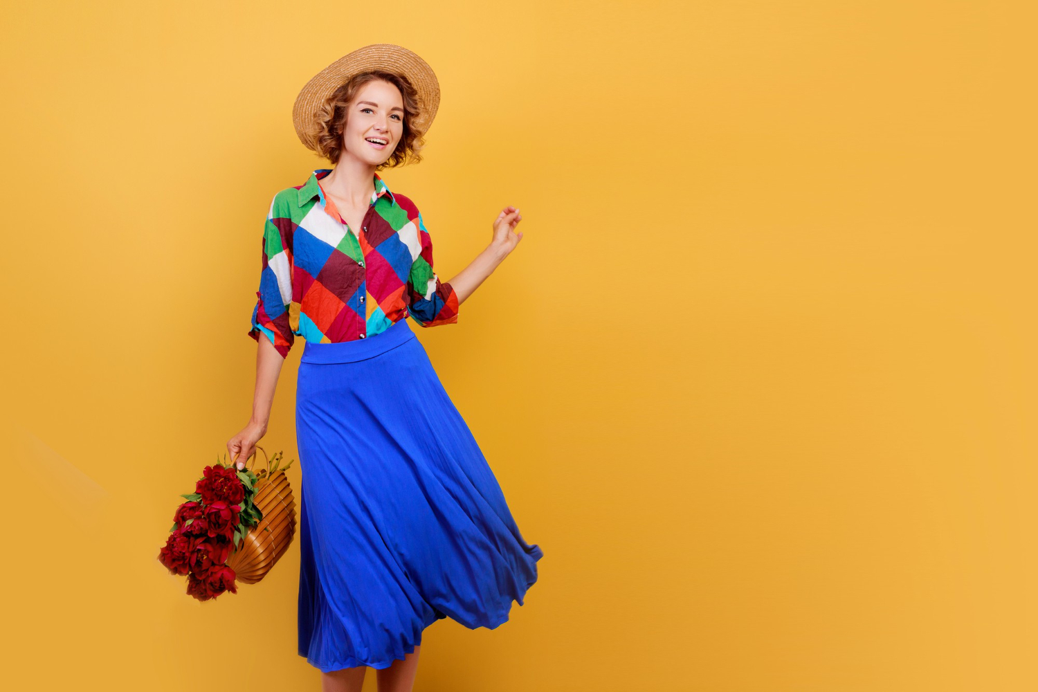 4 Perpaduan Warna Outfit Teknik Color Block yang Enggak Mencolok dan Norak