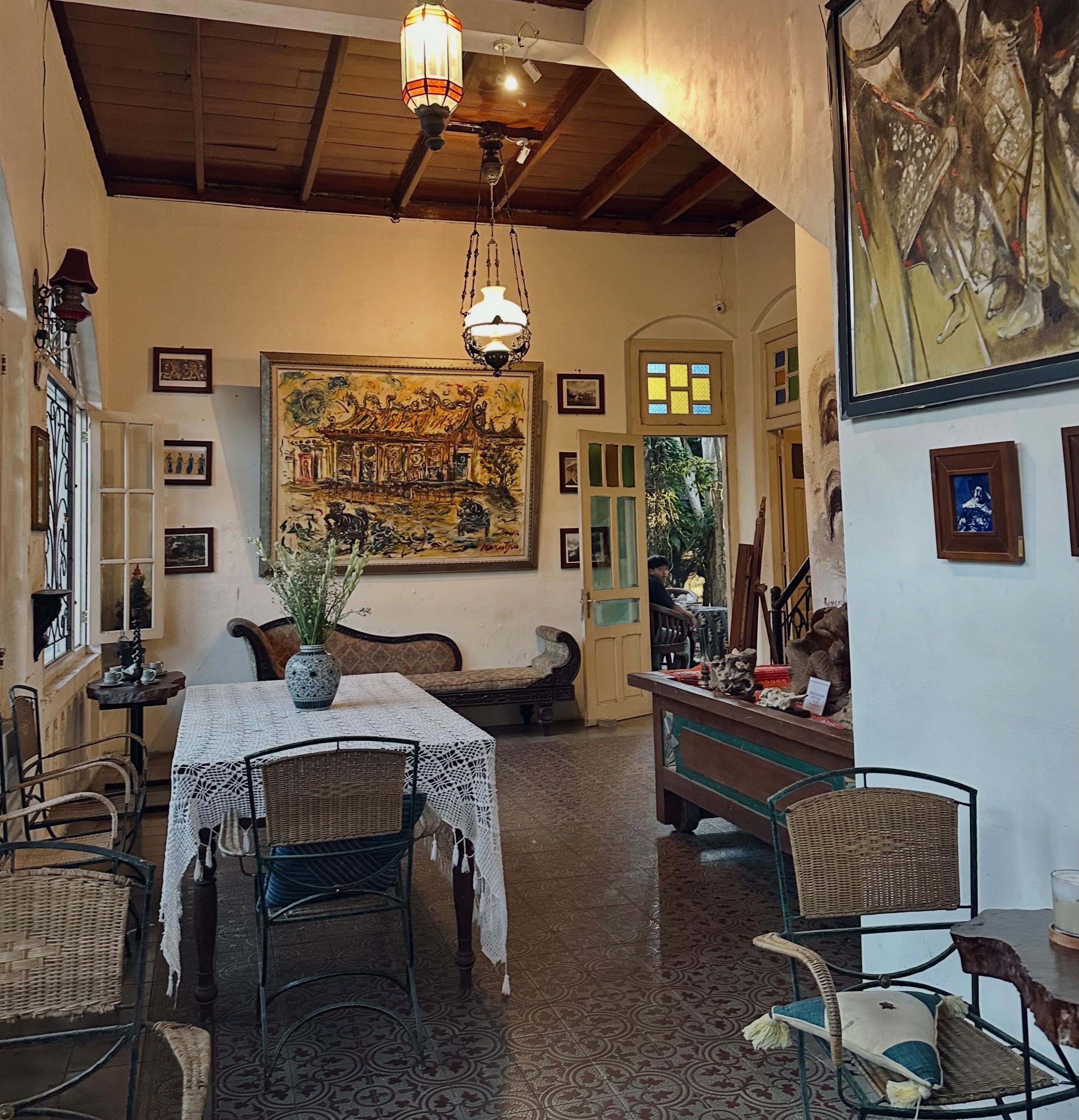 5 Cafe Salatiga yang Punya Bangunan Estetik dan Vintage yang Instagramable!