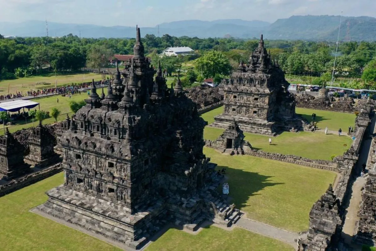 5 Candi di Jawa Tengah dengan Cerita Sejarah di Baliknya!