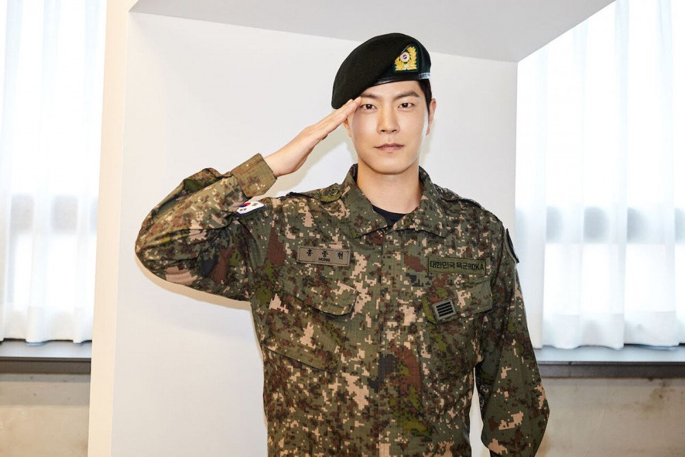 Aktor Hong Jong Hyun Telah Menyelesaikan Program Wajibi Militer
