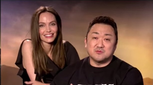 Angelina Jolie Memberi Kejuan Ma Dong Suk Selama Konferensi Pers, Aku Adalah Penggemarnya 