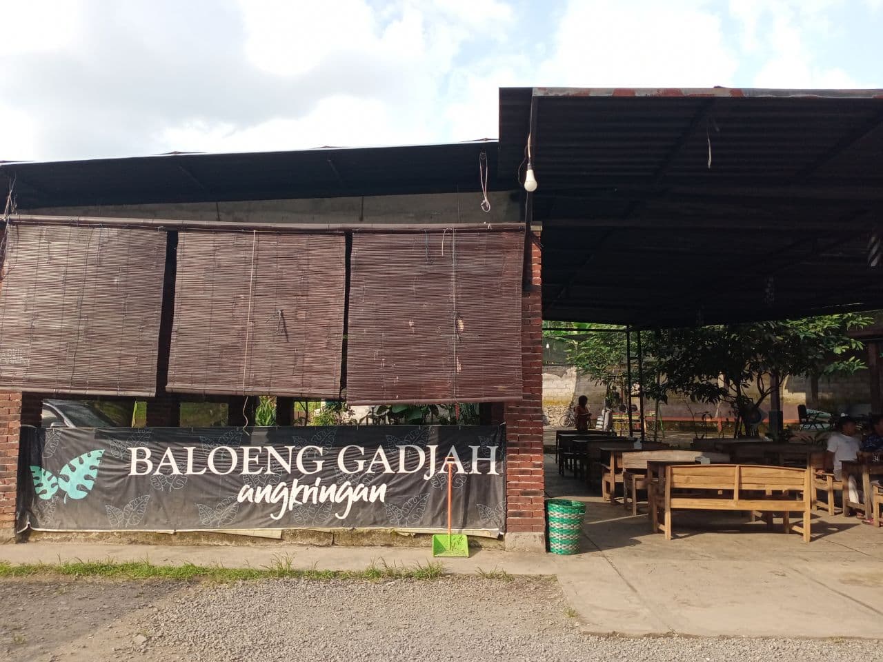 Angkringan Baloeng Gadjah di Kawasan Salatiga