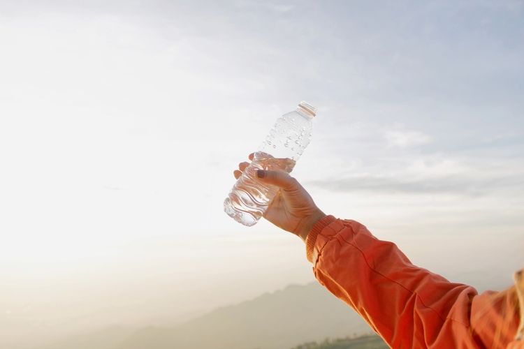 Botol Air Minum Terpapar Matahari Berdampak Buruk bagi Kesehatan