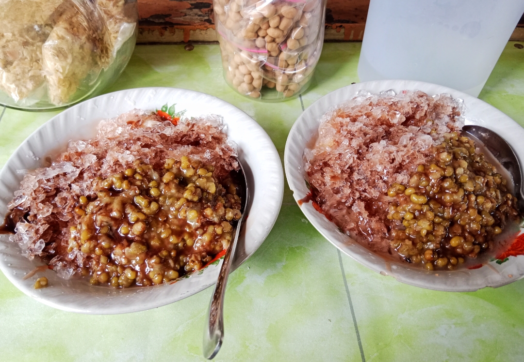 Es Campur Kacang Ijo Pak Wawi, Kuliner Legendaris Hingga Dikelola Tiga Generasi