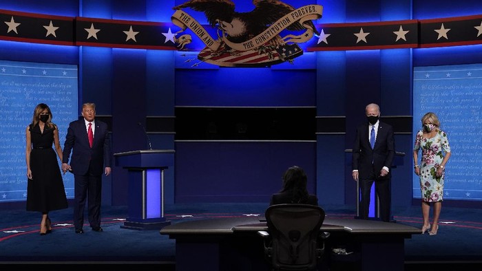 Pasangan kandidat presiden Amerika Serikat di debat Pilpres AS 2020 terakhir.