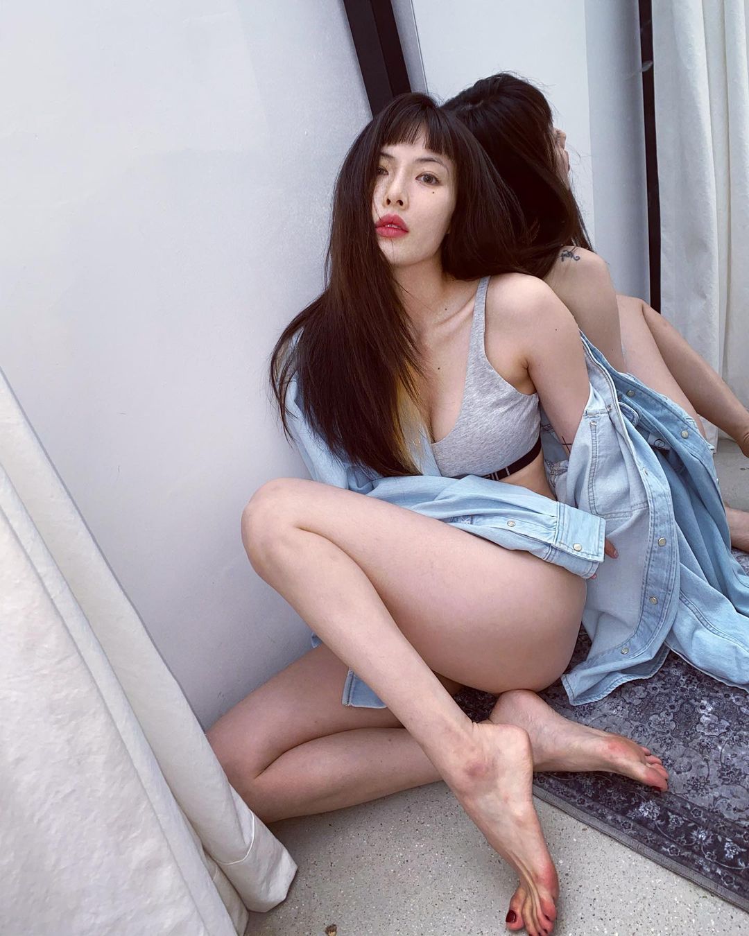 HyunA Memposting Tubuhnya Yang Sexy Dengan Pakaian Dalam Calvin Klein