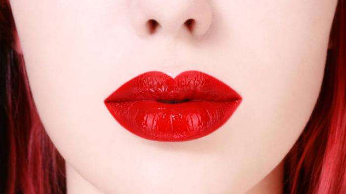 lipstik merah