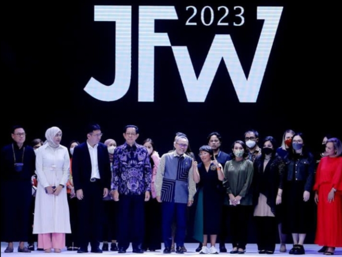 JAKARTA FASHION WEEK 2023 AKHIRNYA TERLAKSANA OFFLINE