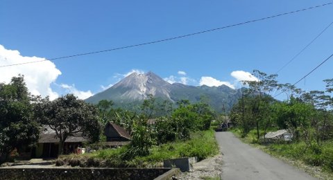 Gunung Merapi. 