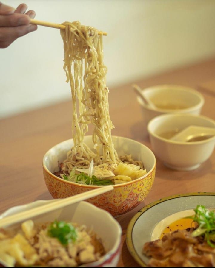 Kuliner Jogja Tjemara Noodle Bar Dengan Konsep Jepang yang Aesthetic