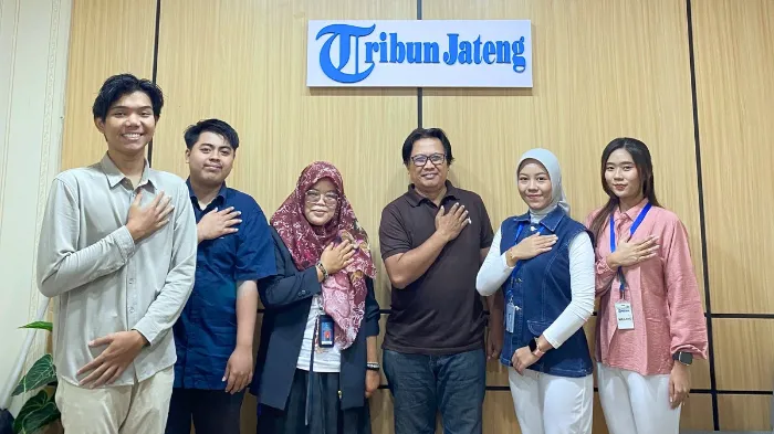 Mahasiswa Bisnis Digital UPGRIS Kelola Media Sosial Jateng Live di Tribun Jateng
