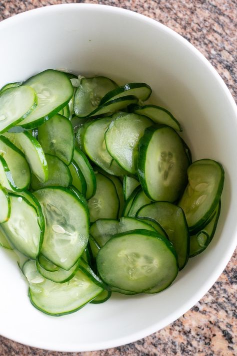 Makan Timun Kebanyakan? Wah, Bisa Bikin Badan Ngambek!