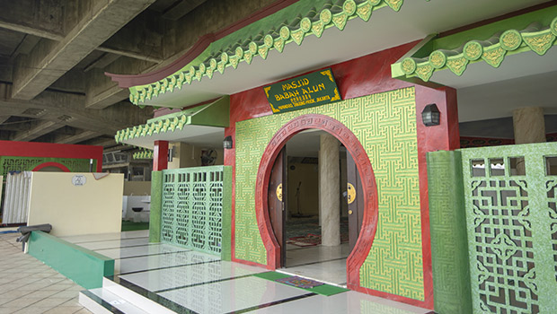 Masjid Babah Alun, Masjid Baru Di Kolong Jalan Tol