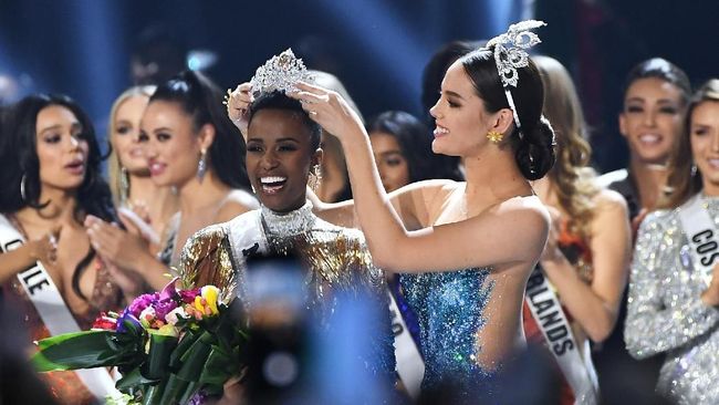 Miss Afrika Selatan Zozibini Tunzi Menang Miss Universe 2019