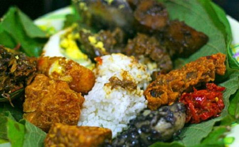 Nasi Jamblang Kuliner Khas Cirebon Yang Menggoyang Lidah