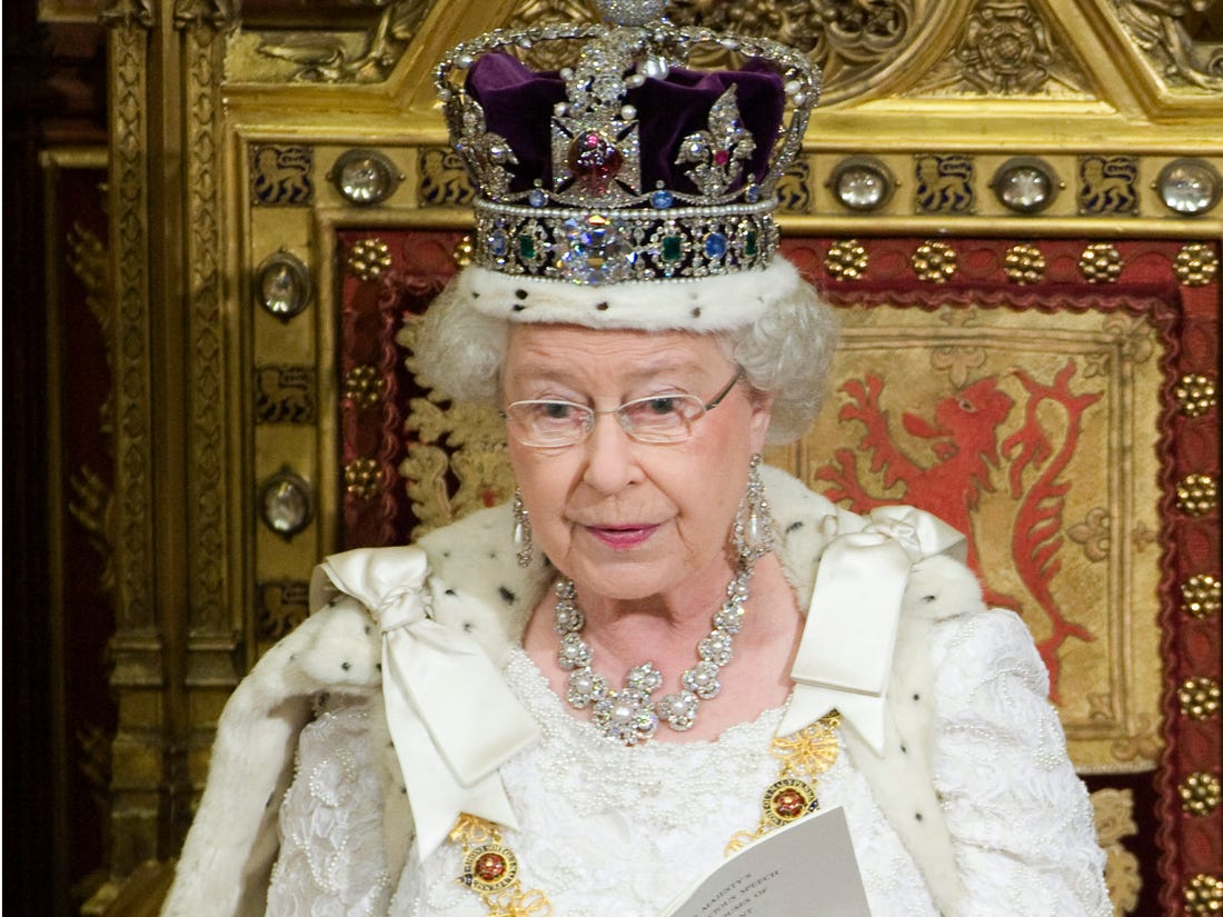Ratu Elizabeth II Membutuhkan Asisten Rumah Tangga Untuk Tinggal Dan Bekerja Di Istana Buckingham Atau Kastil Windsor
