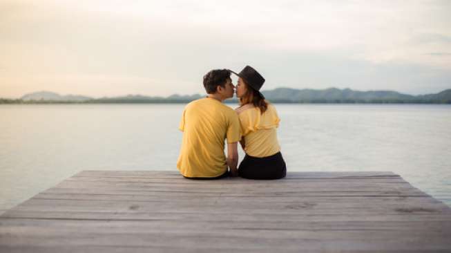 Romantisme Ciuman Bibir Berisiko Membawa 8 Penyakit