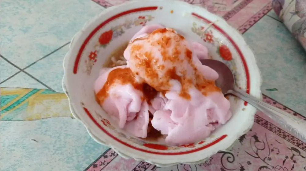 Rujak Es Krim Pak Yitno Kudus, Perpaduan Pedas & Dingin yang Bikin Nagih!
