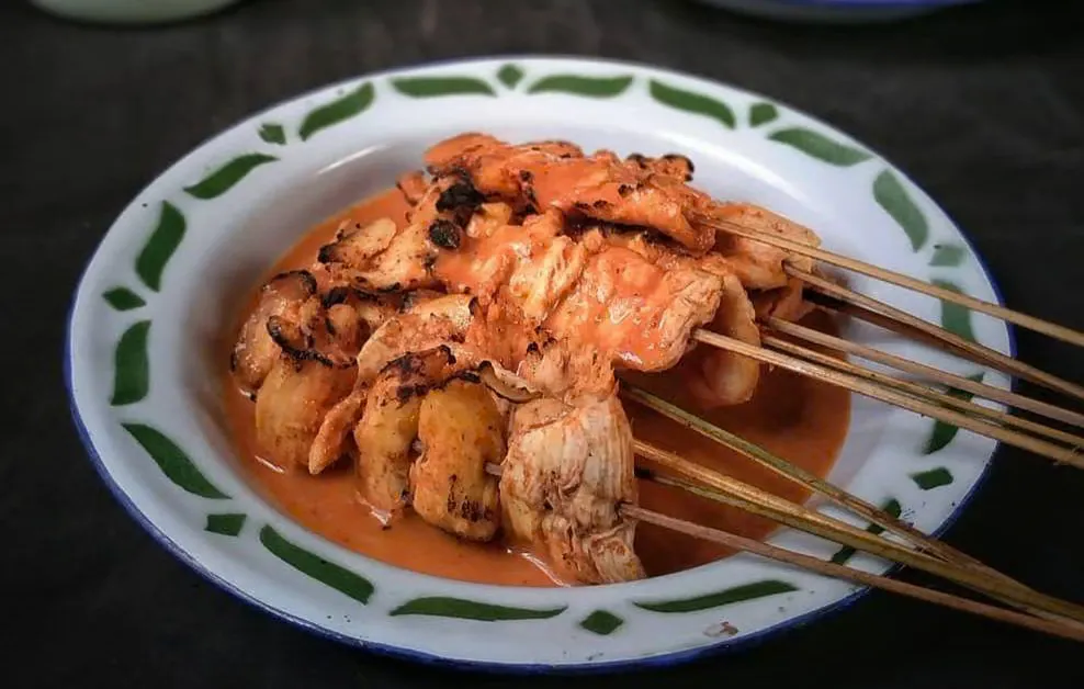 Sama-Sama Sate, Tapi Beda! Kenalan dengan 7 Sate Khas Jawa Tengah!