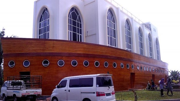 Masjid Berbentuk Kapal Ini Berada di Ngaliyan, Semarang