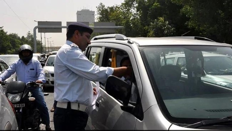 Sopir Taksi di India Ditilang Kalau Tak Bawa Kondom?