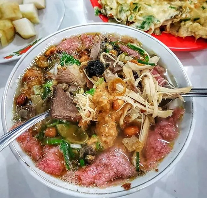 Soto Pakai Bumbu Kacang, Sekali Coba Auto Nambah!