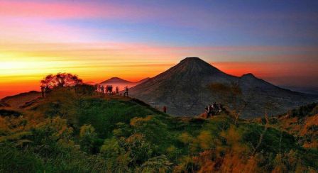 Tahukah Kamu Deretan Gunung Tertinggi Di Jawa Tengah ? Ternyata Menyimpan Jalur Rahasia