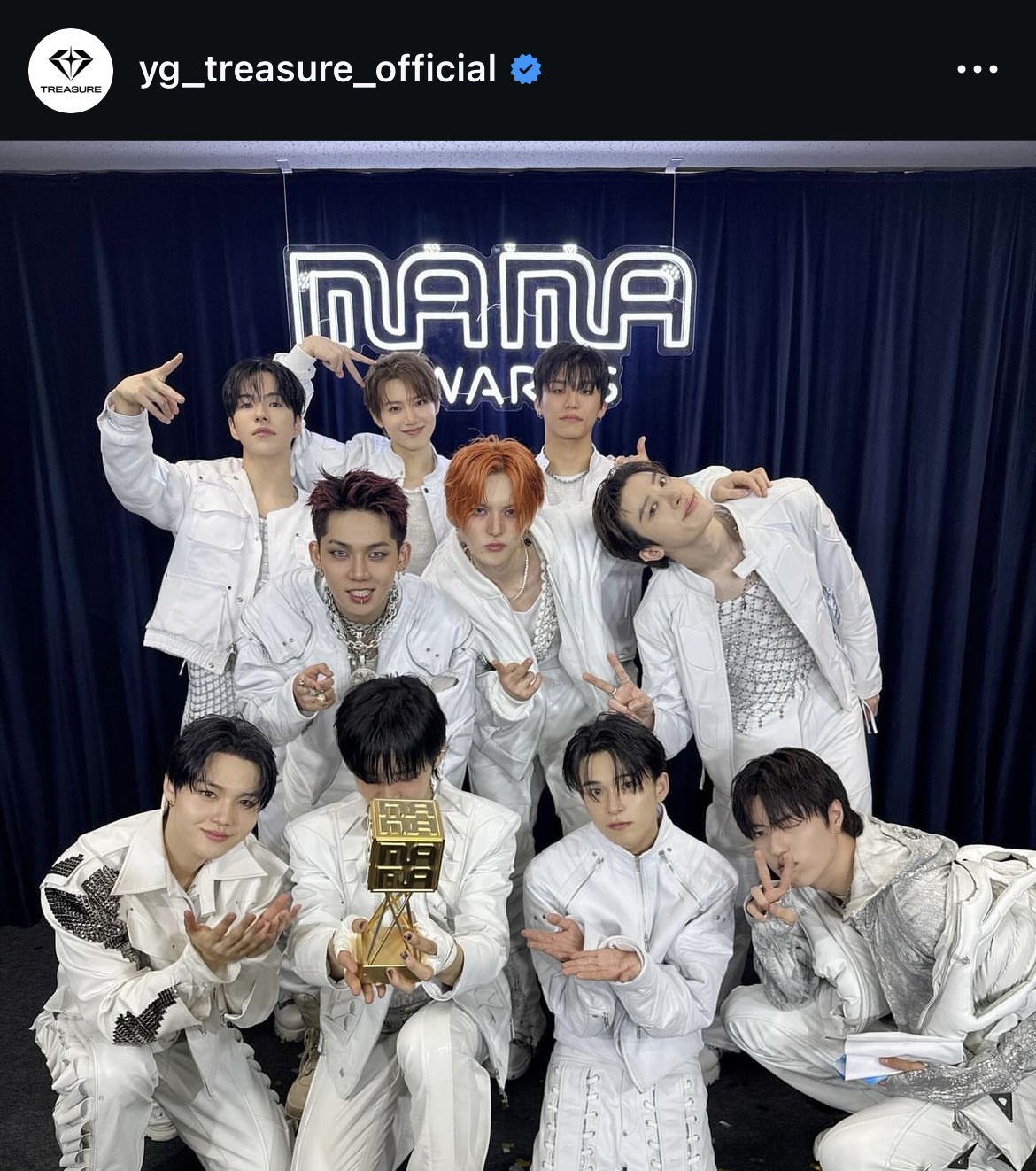 Treasure Tampil Memukau di MAMA Awards 2024, Raih Penghargaan Favorite Male Group!