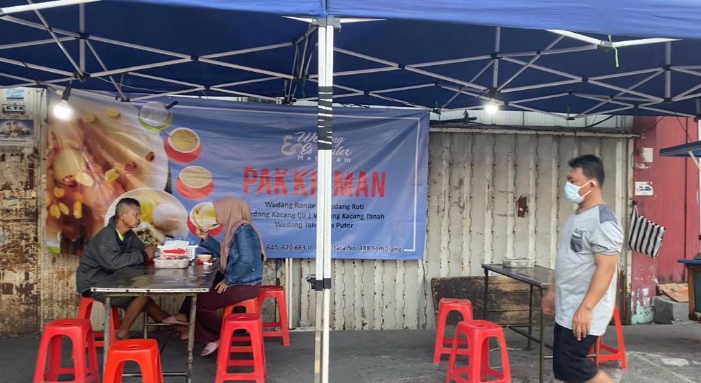 Wedhang Dan Es Puter Pak Kirman, Kuliner Legendaris Puluhan Tahun Kota Semarang