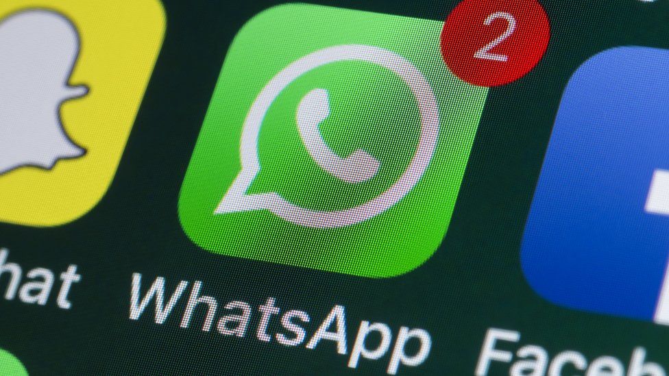 WhatsApp akan menunda kebijakan privasi baru di tengah kebingungan massal tentang berbagi data Facebook