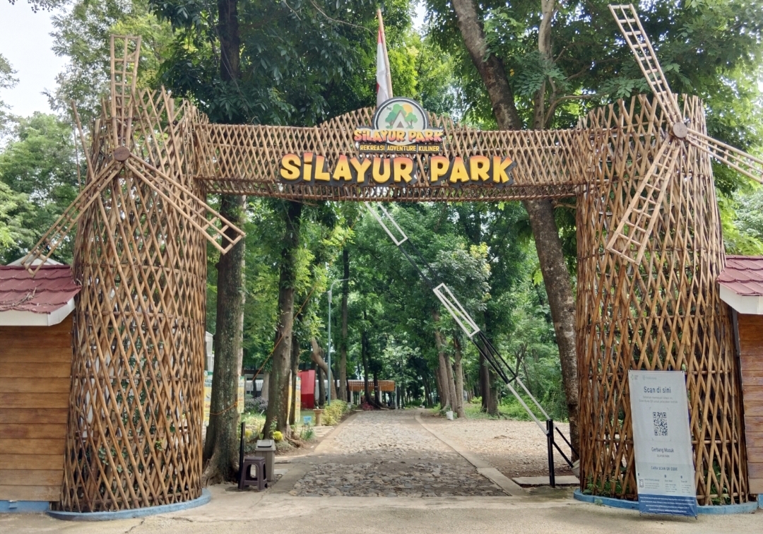 Wisata di Hutan Kota Silayur Park Semarang